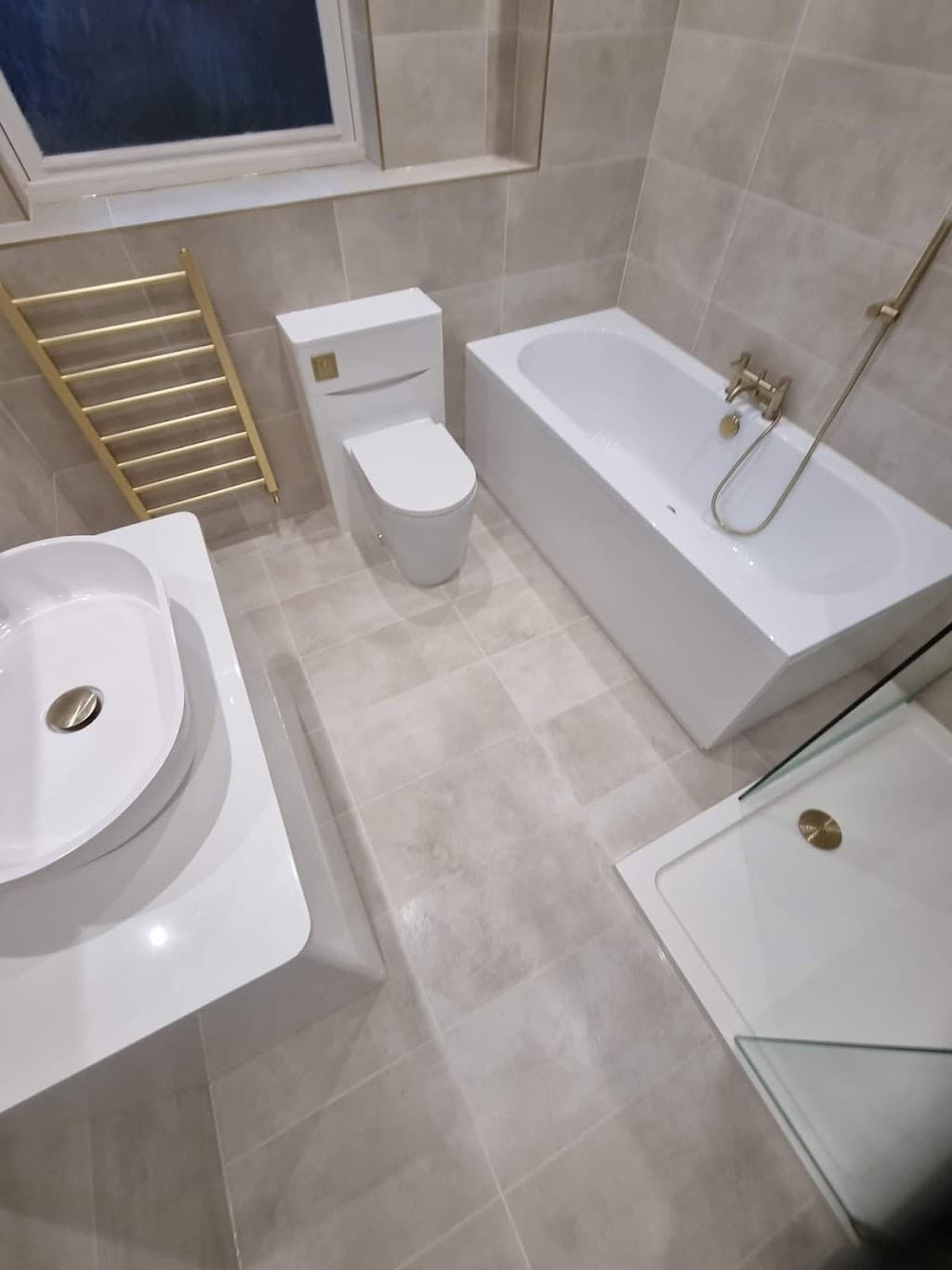 Luna Bathrooms