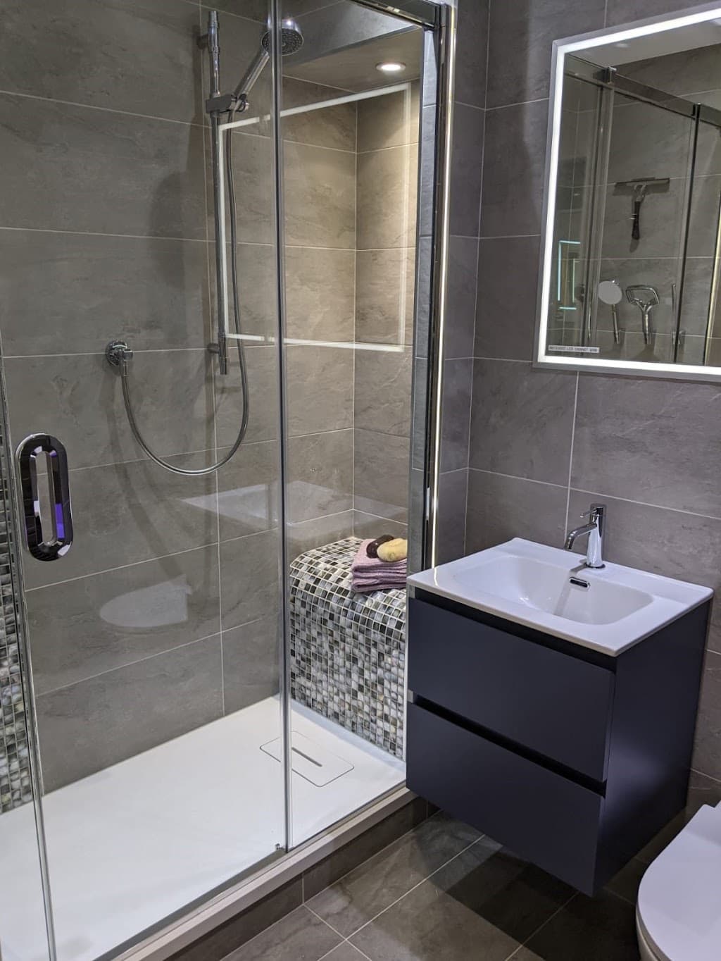 Harris Bathrooms - Bathroom Showroom in Southampton