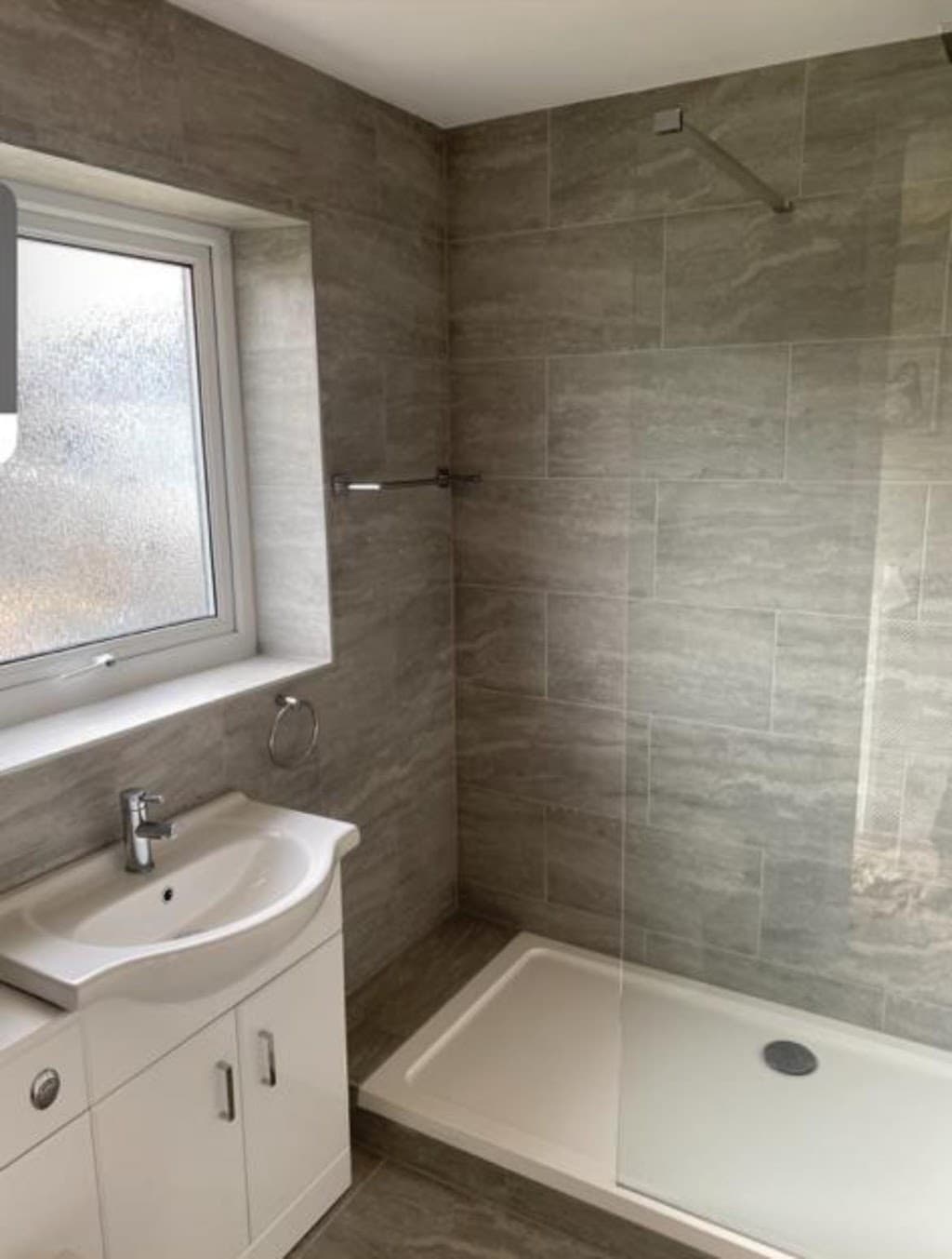 APS Bathrooms & Wetrooms