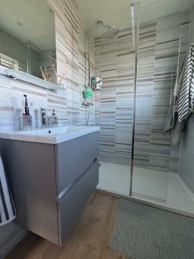 JMI BATHROOMS — Customer photo