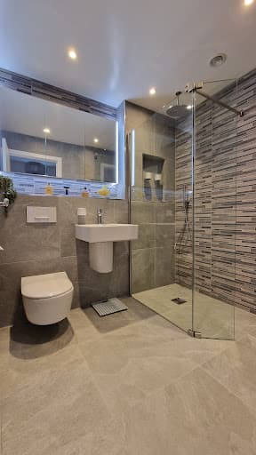 Goldswan Bathrooms Limited — Customer photo