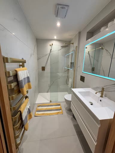 Hugo Oliver | Luxury Bathroom Showroom London — Customer photo