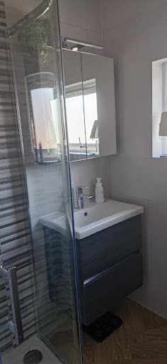JMI BATHROOMS — Customer photo