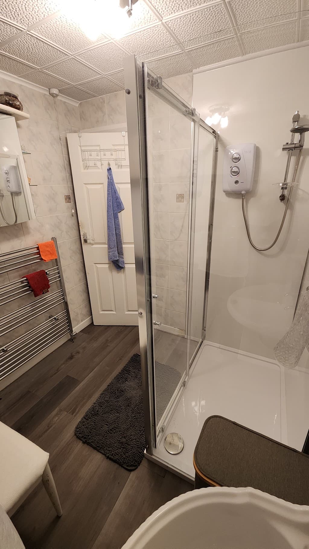 Broz Bathrooms & Interiors Limited