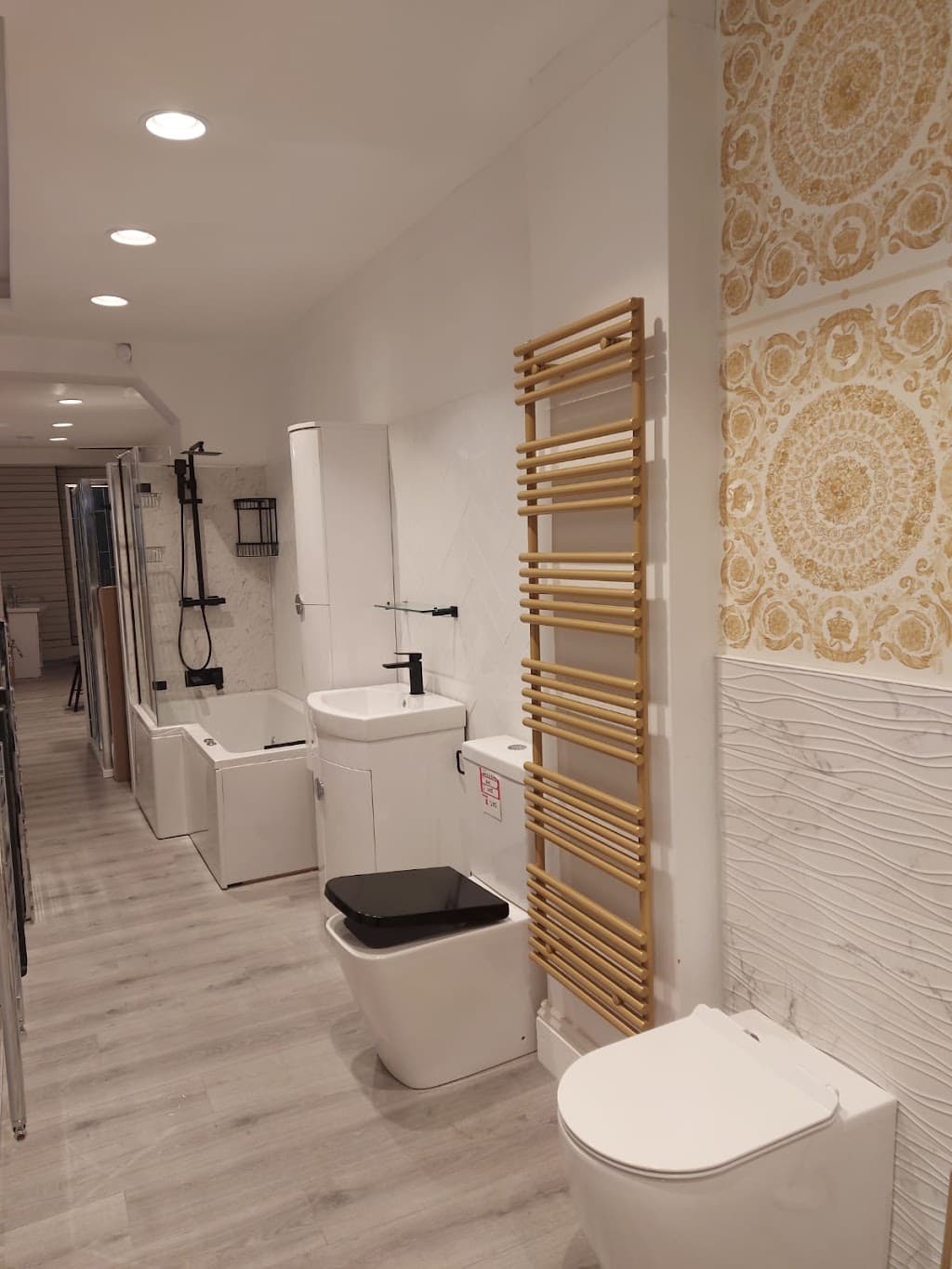 Soak and Splash Bathrooms
