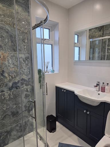 Clive Allen & Sons Bathrooms — Customer photo